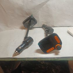 Modulador Fm Y Cargador De Telefono Celular.