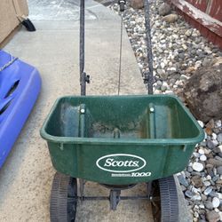 Fertilizer Spreader