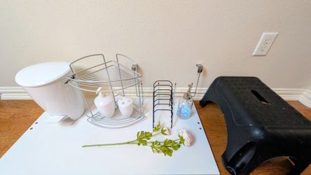 Bathroom Set Trash Bin Can  Organizer Soap Dispenser Toothbrush Holder Step Stool Bin Belt Hanger 