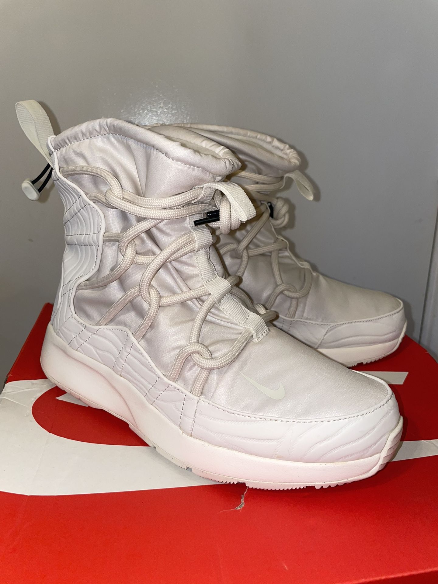 Womens Nike Tanjun Hi-Rise Boots 8.5