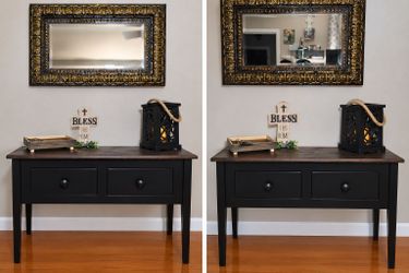 Side table with all decor