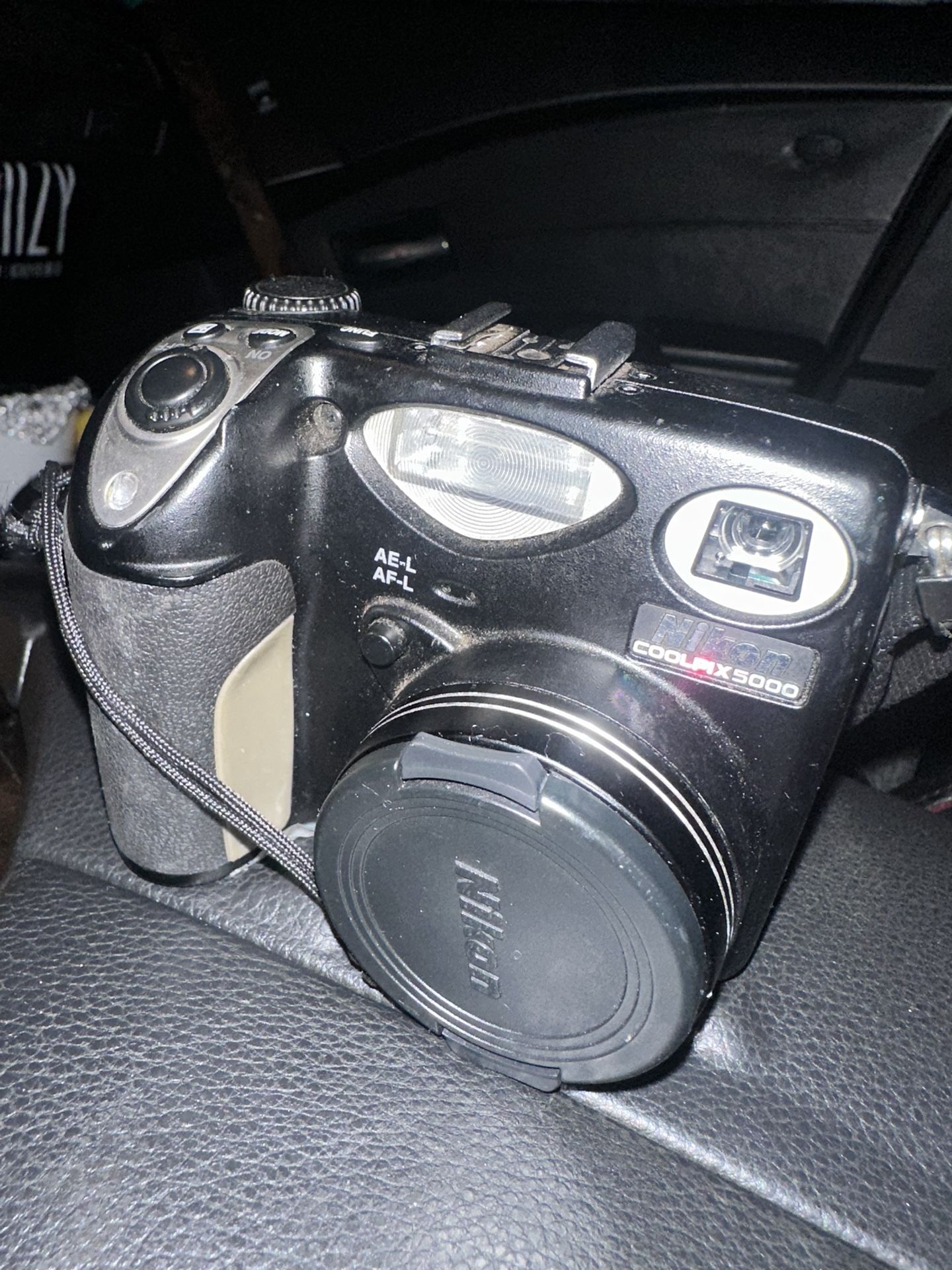 Nikon Coolpix E5000 Digital Camera 