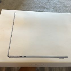 MacBook Air 13-inch M4 256gb Brand New 