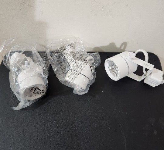 CLOUDY BAY 8W Dimmable LED