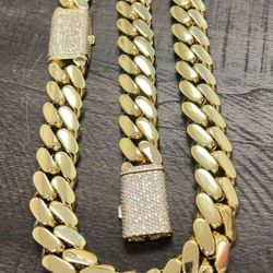 24MM Diamond Lock  Cuban Set 14k Gold Plated Doesn't Loses Color 