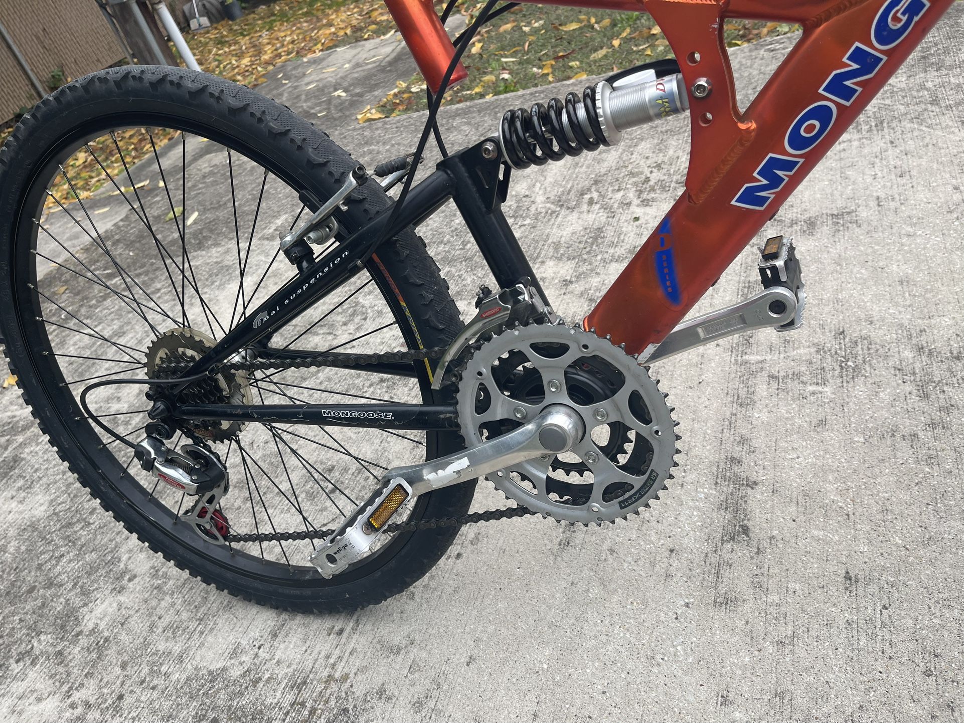 Dual Suspension D60r Mountain Bike