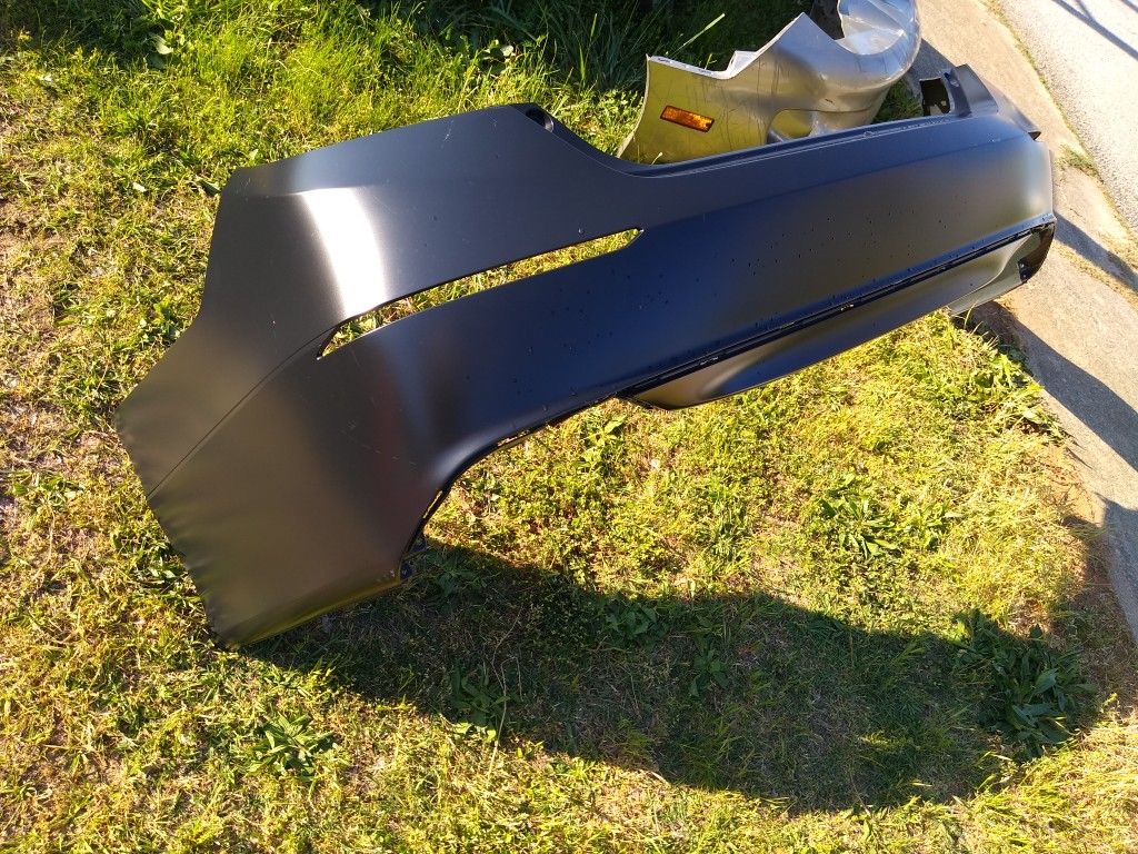 Brand New. rear bumper for 2018 @ 2019 Honda Accord