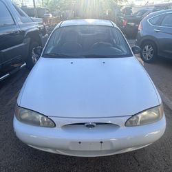 2001 Ford Escort