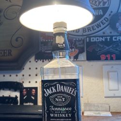 JACK DANIEL’s Custom Lamp Whiskey 