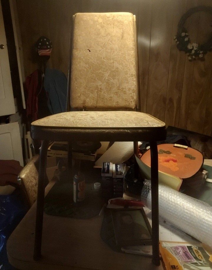 Vintage MCM Biege & Gold Floral textured vinyl Kitchen Chair Metal Frame