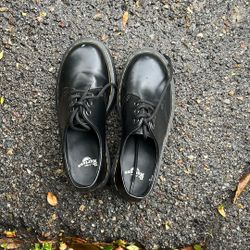 8-Platform Doc Martens