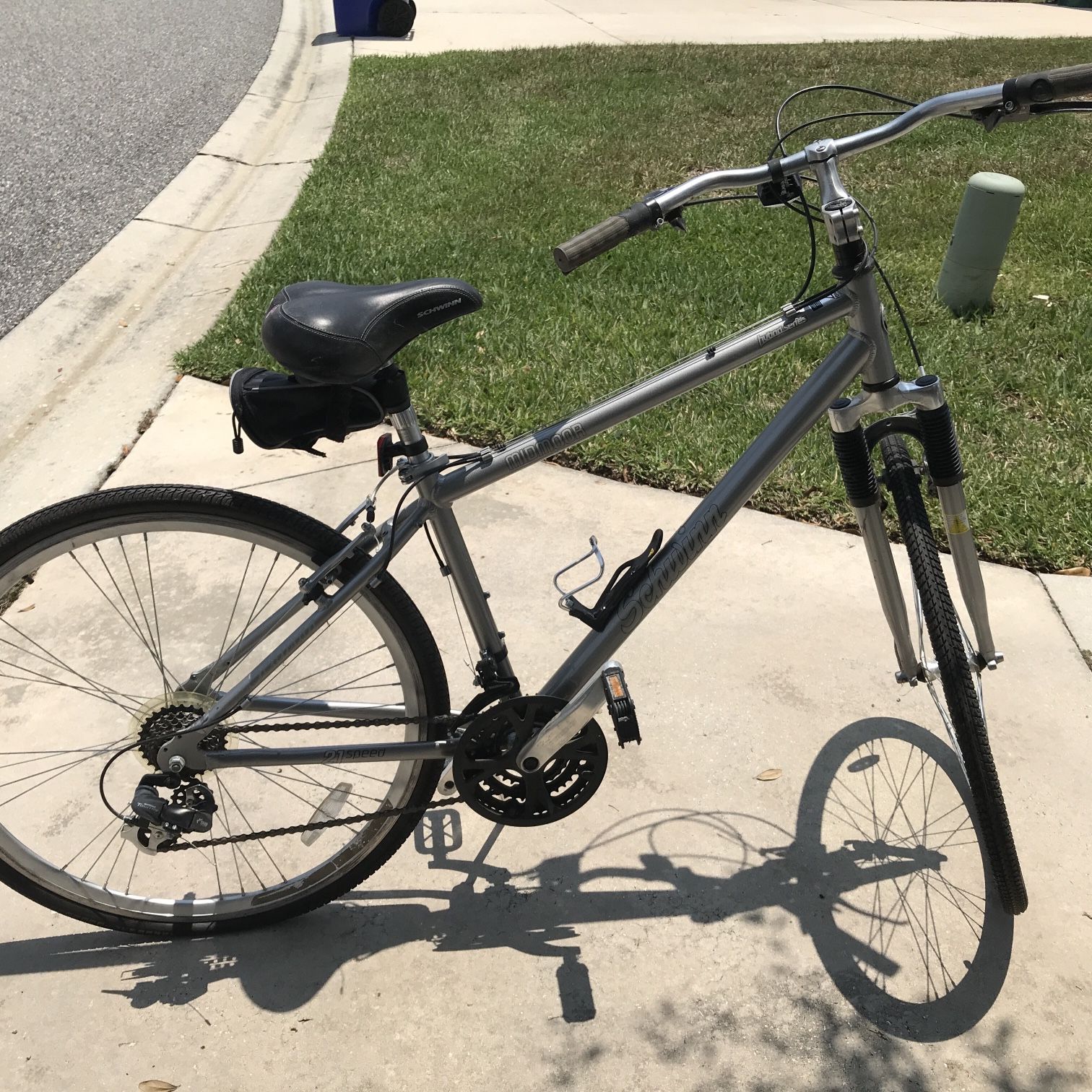 Schwinn midmoor outlet hybrid series