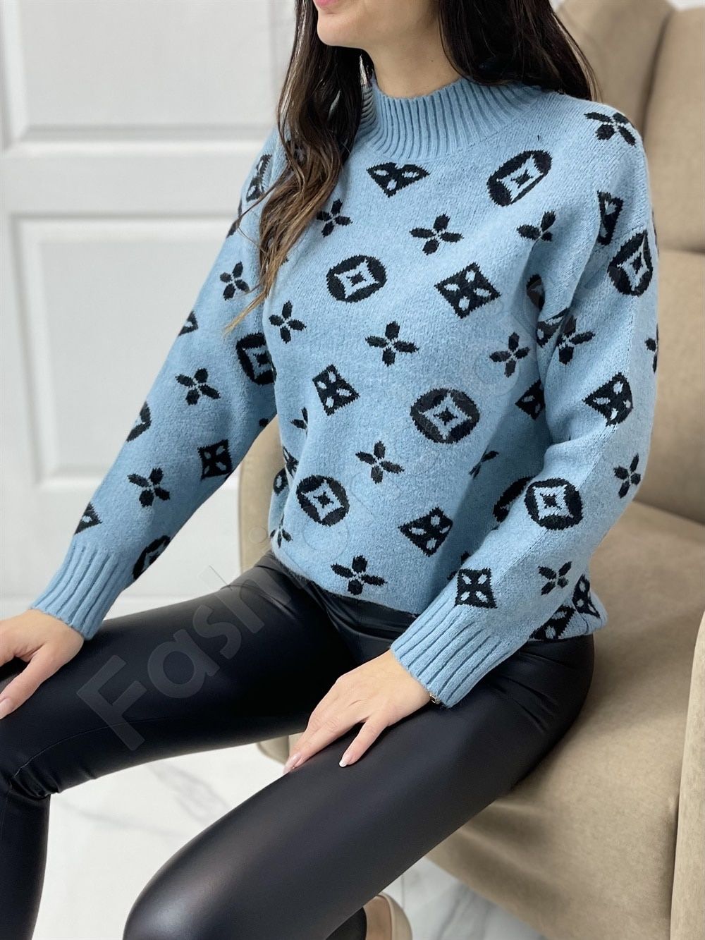 Blue Patterned Sweatshirt
