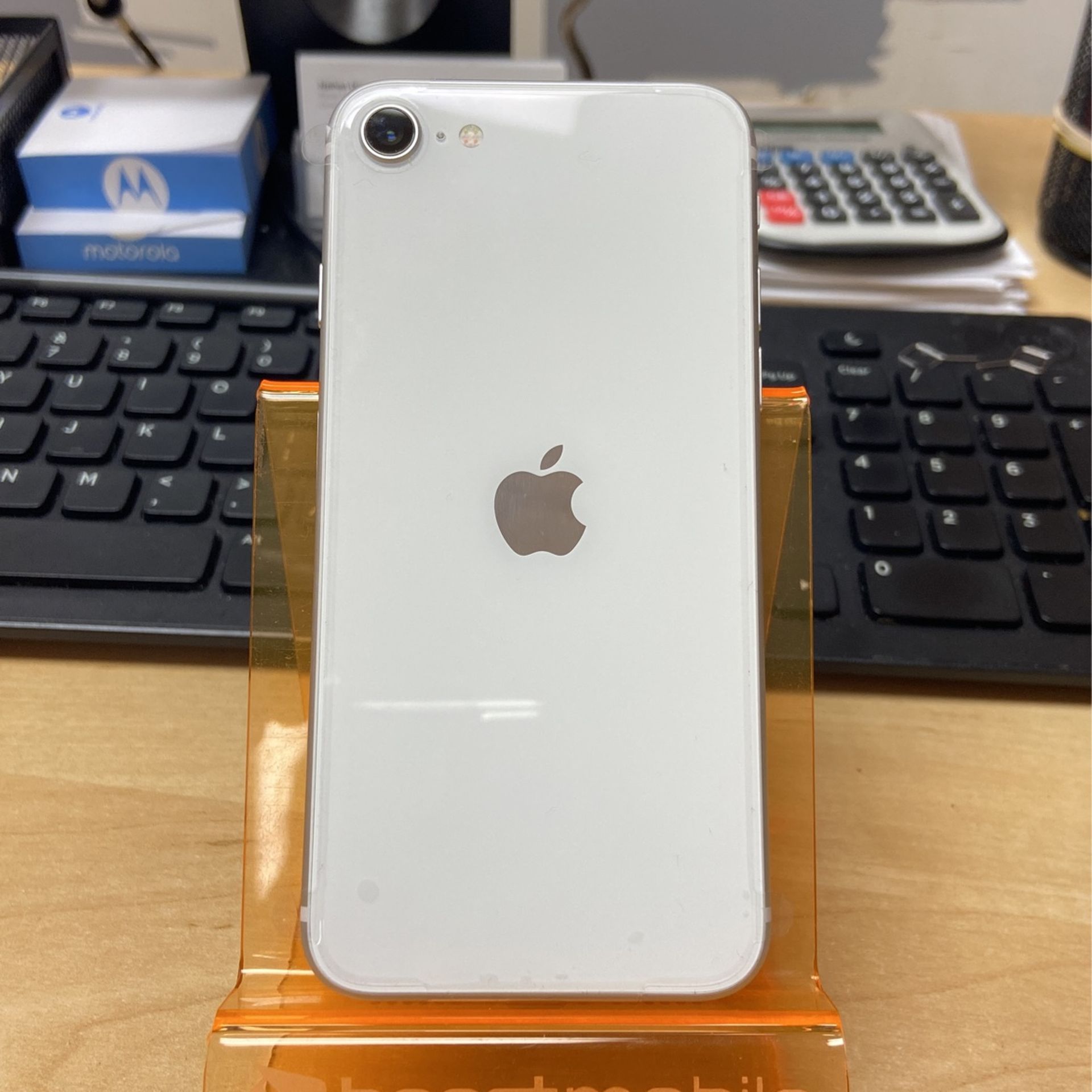 New iPhone SE 2nd Gen 64gb For $49.99 When You Switch Over To Boost Mobile 