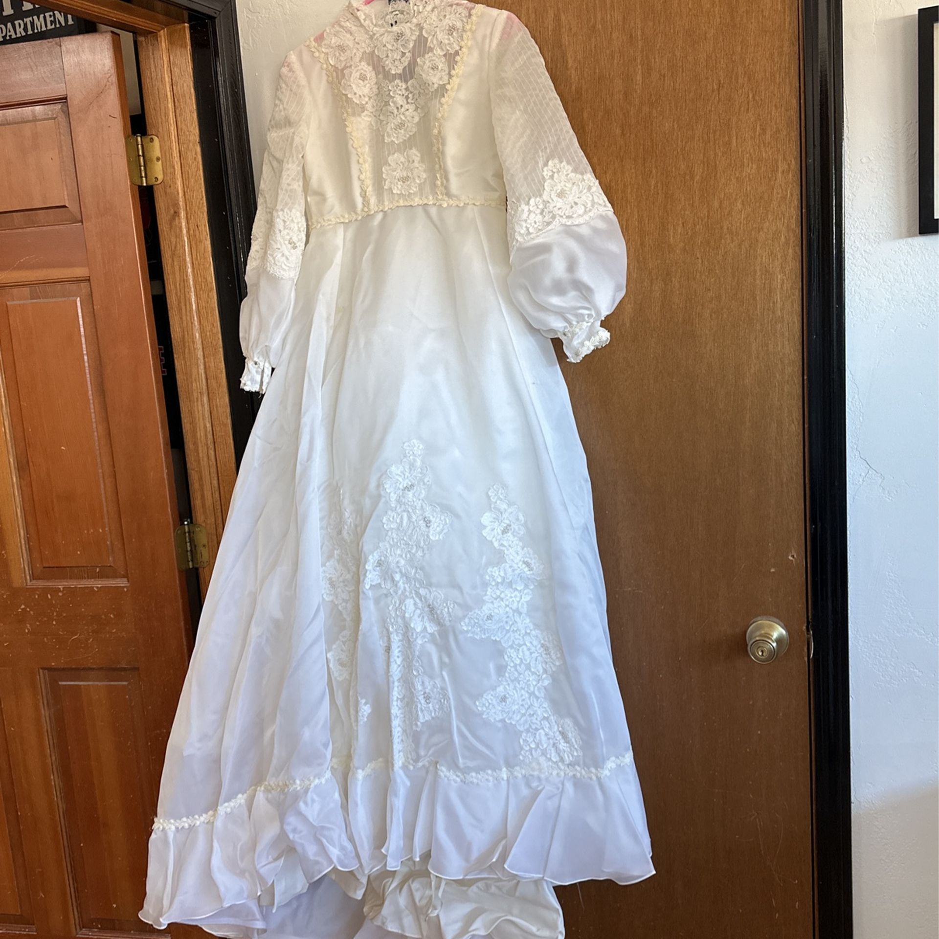 1970s Wedding Dress And Veil