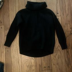 Medium Turtle Neck Sweater