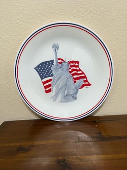 Vintage 1991 Corelle Statue of Liberty Dinner Plate