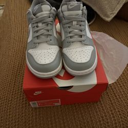 Nike Low Dunks Grey 7y 