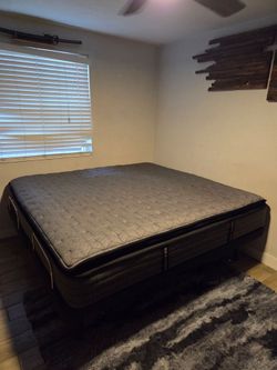 King Size Adjustable Bed Frame & Mattress