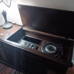 Record Player Cabnet