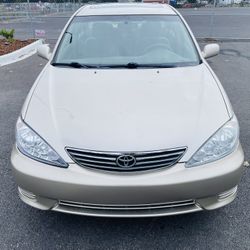 2005 TOYOTA CAMRY LE