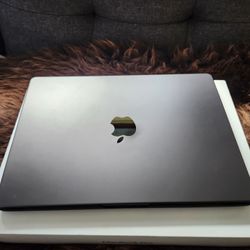 Apple MacBook Pro 14" M3 Max 16 CORE -64GB-2TB- EXCELLENT CONDITION - $3,100 (PDX)