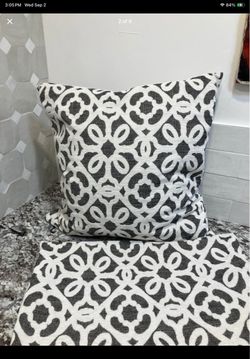 (2) Geometric mosaic textured Decorative throw Pillow Covers - White & black