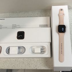 Apple Watch series 5 40mm GPS +Cellular -Gold