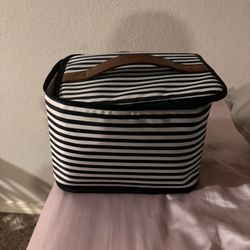 Makeup Bag Carrier 