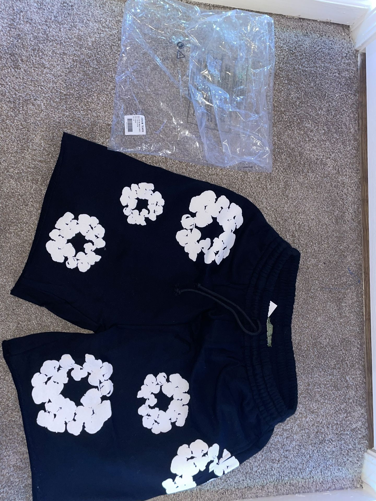 demin tear shirts black