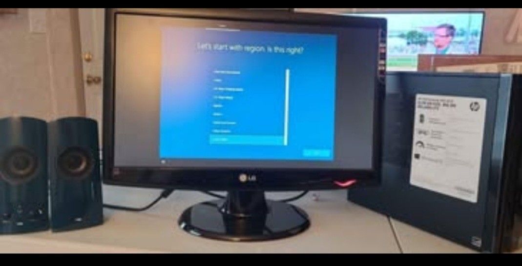 HP Computer w/ LG Monitor & Speakers
