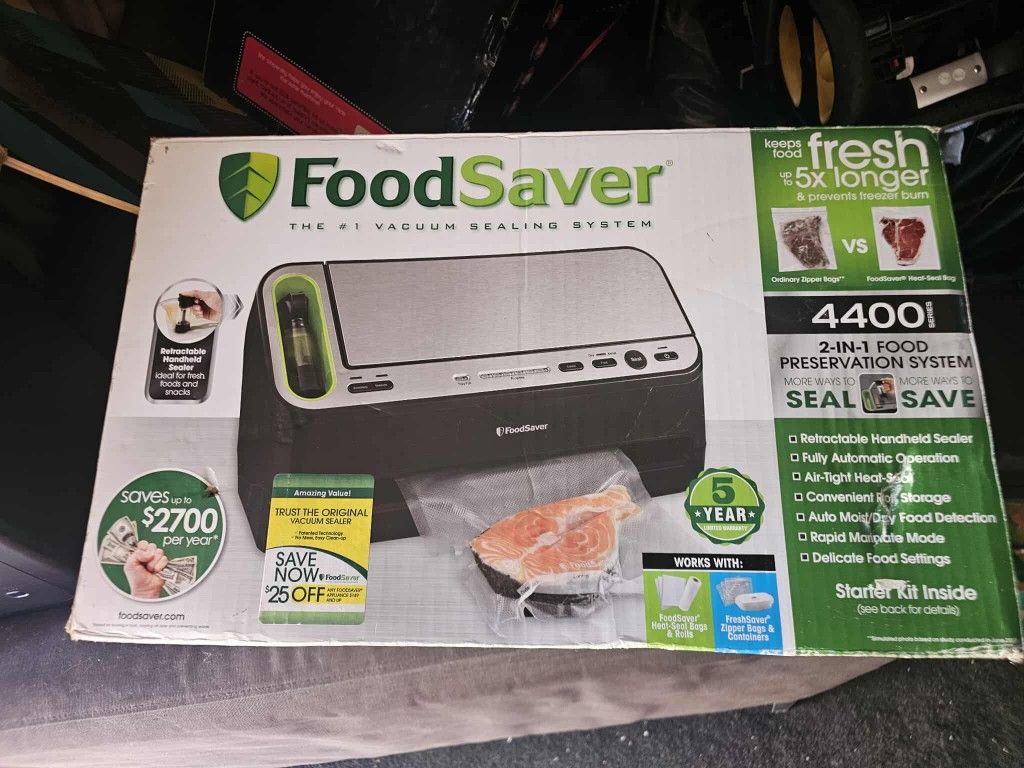 FoodSaver V4400 2 in 1 Vacuum Sealer Machine