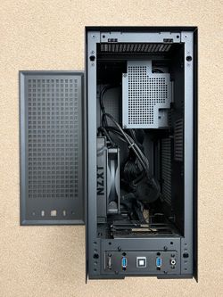 Hyte Revolt 3 with 700W Power + NZXT AIO
