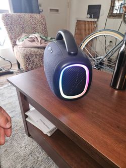 Speaker Bluetooth and FM