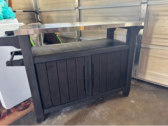Keter  BBQ outdoor cart