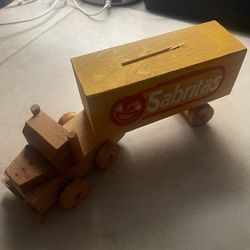 Sabritas coin bank wood decor | decoración de madera sabritas