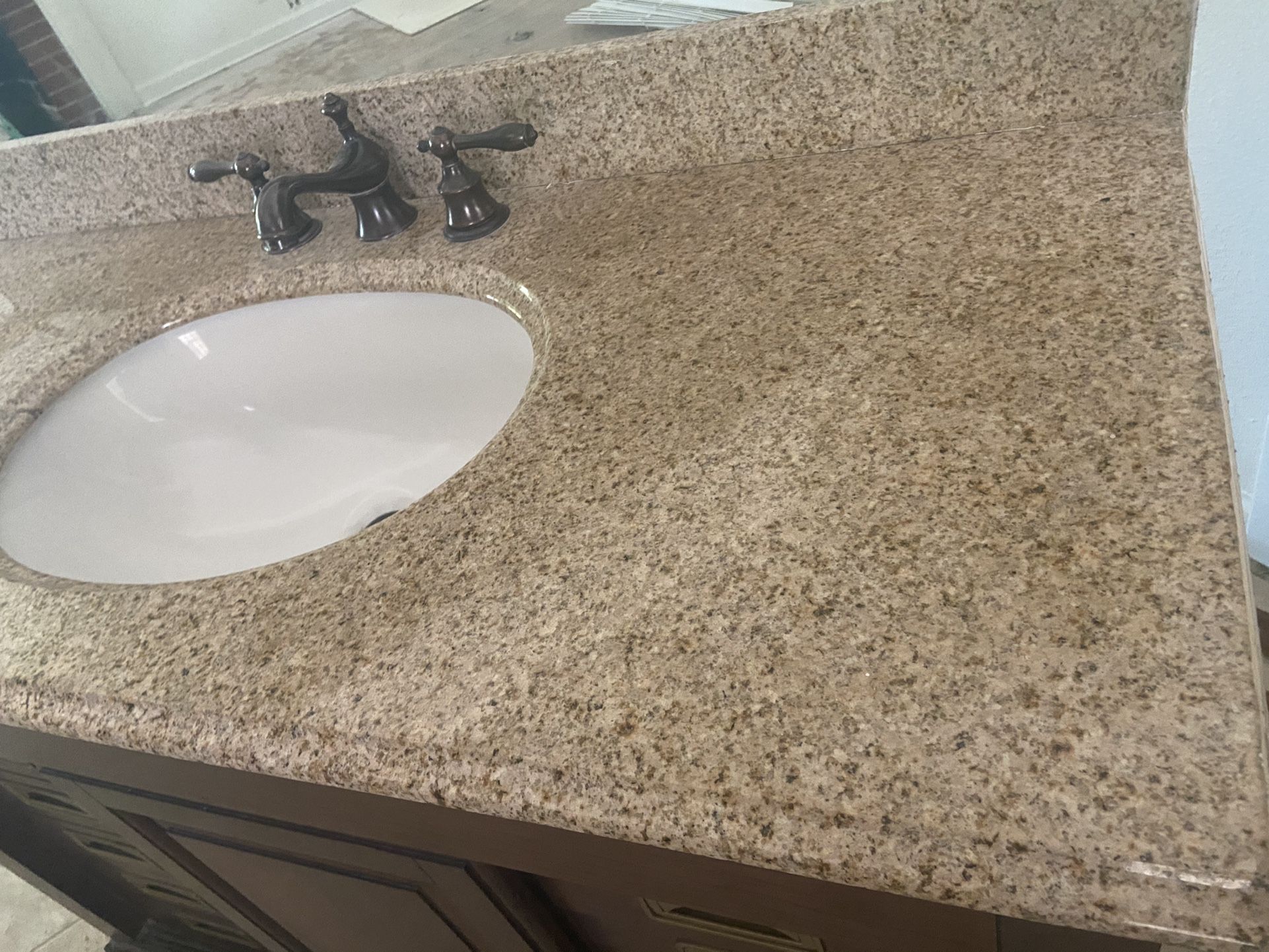 Vanity excellent condition Moving out Sale