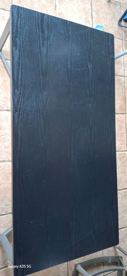 Black 4 ft x 2 ft table