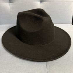 Women’s Brimmed Hat, Universal Threads 