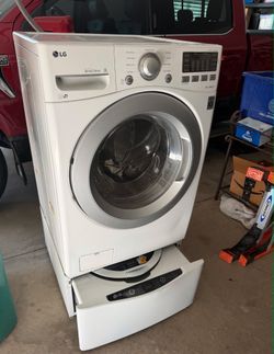 LG 4.5 cu ft Front Load Washer + SideKick Pedestal Mini-Washer
