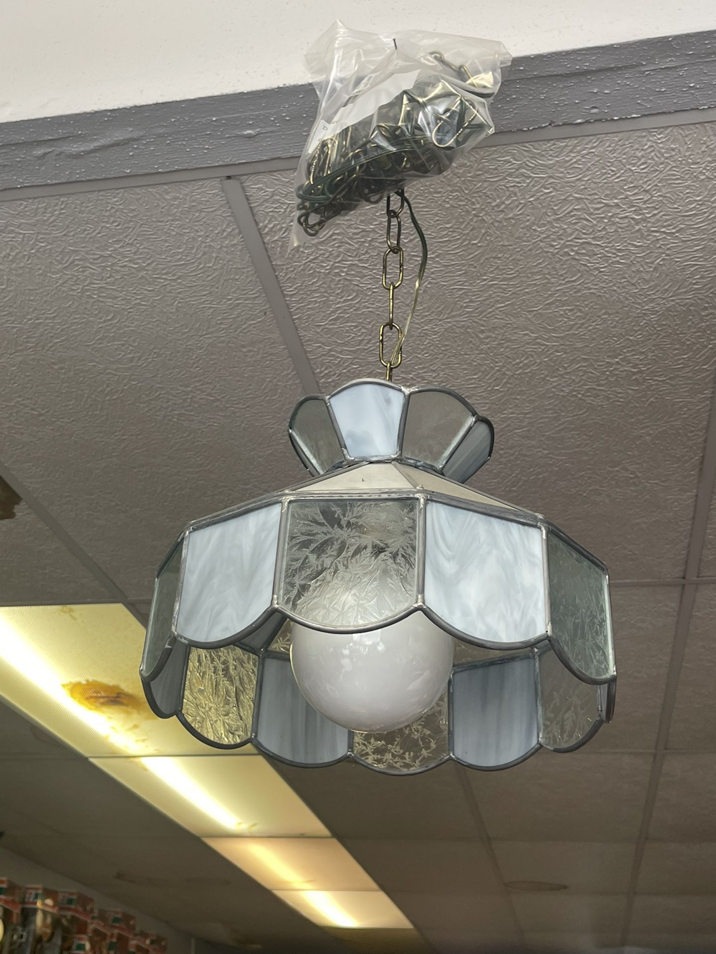 Vintage Tiffany Style Lamp With Chain 