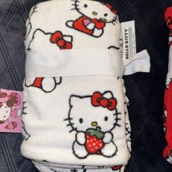 Hello Kitty Hand Towels