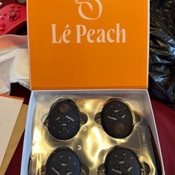 Le Peach EMS Muscle Stimulator Never Used Brand New 