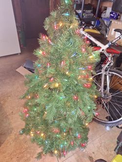 Preflight artificial Christmas tree 5 ft