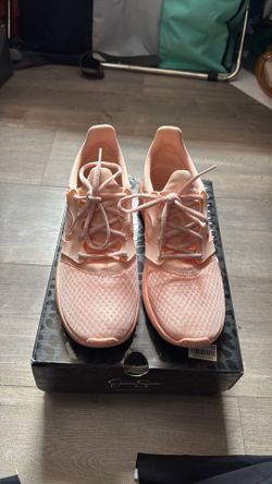 Jessica Simpson Pink Sneaker 9.5