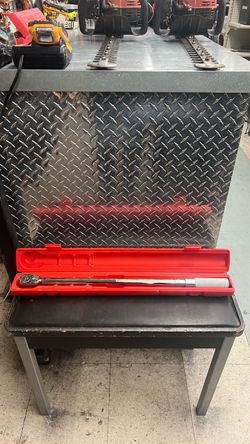 Snap-On Snap On 1/2” Drive SAE Click-Type Fixed Ratchet  Torque Wrench 50-250 ft-lb QD3R3250