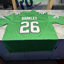 NWT Men’s Nike Saquon Barkley Kelly Green Jersey Small Eagles Throwback