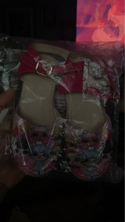 Cute little LOL sandals size 8