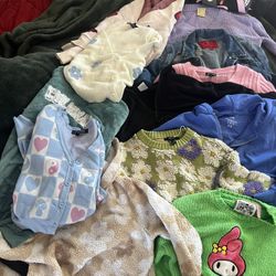 🍓Adorable Cozy Kawaii Clothing Bundle – 14 Pieces!🍓
