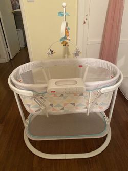 Fisher-Price Soothing Motions Bassinet, Windmill